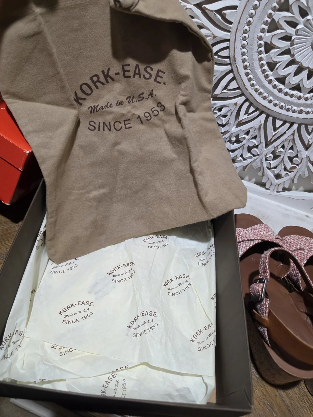 Kork-Ease Red Woven Cork Platform Wedge Sandals Womebs Size 9 W/box